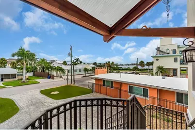 302 Colonia Lane W, Nokomis, FL 34275 - Photo 3