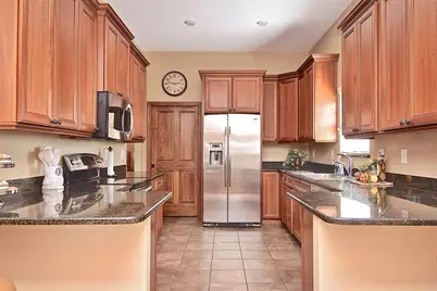 302 Colonia Lane W, Nokomis, FL 34275 - Photo 5