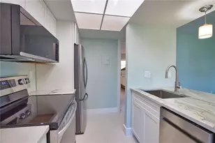 902 Gibbs Rd, Venice, FL 34285 - Photo 11