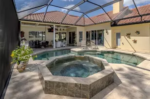 394 Autumn Chase Dr, Venice, FL 34292 - Photo 5