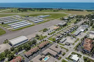 361 Airport Ave E, Venice, FL 34285 - Photo 33