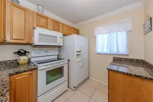361 Airport Ave E, Venice, FL 34285 - Photo 13