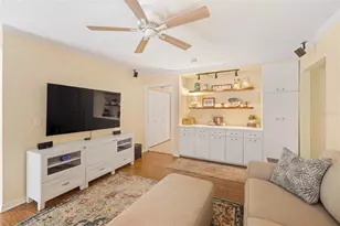 1860 MacKintosh Blvd, Nokomis, FL 34275 - Photo 13