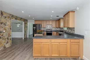 16372 Winburn Dr, Sarasota, FL 34240 - Photo 13