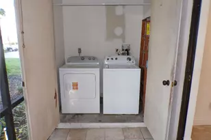 622 Bird Bay Dr S, Venice, FL 34285 - Photo 11