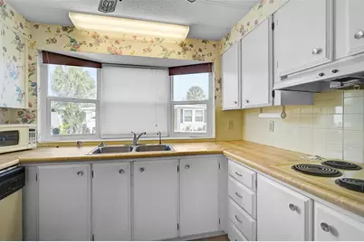 2234 Piazza Drive, Sarasota, FL 34238 - Photo 7