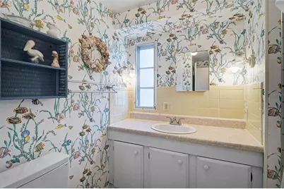 2234 Piazza Drive, Sarasota, FL 34238 - Photo 11