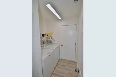 611 Paget Drive, Venice, FL 34293 - Photo 11