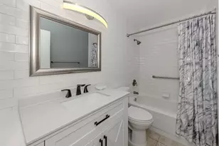537 Manatee Ct, Venice, FL 34285 - Photo 17