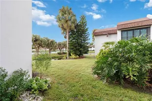 808 Capri Isles Blvd, Venice, FL 34292 - Photo 25
