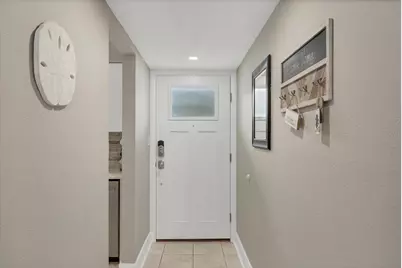 116 Vista Hermosa Circle #108C, Sarasota, FL 34242 - Photo 3