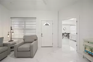 200 Gardens Edge Dr, Venice, FL 34285 - Photo 5