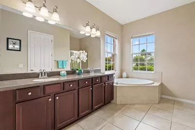 12132 Granite Woods Loop, Venice, FL 34292 - Photo 11