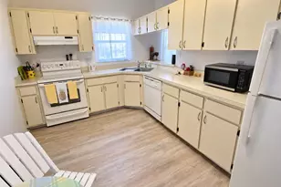 401 Curry St, Nokomis, FL 34275 - Photo 3