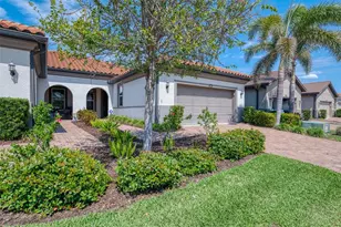 11810 Tapestry Ln, Venice, FL 34293 - Photo 3