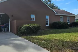 417 Lake of the Woods Dr, Venice, FL 34293 - Photo 1