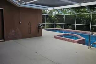 417 Lake of the Woods Dr, Venice, FL 34293 - Photo 21