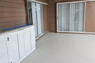 417 Lake of the Woods Dr, Venice, FL 34293 - Photo 17