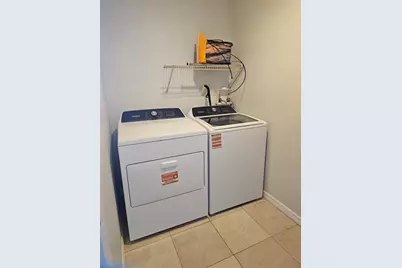 417 Lake Of The Woods Drive, Venice, FL 34293 - Photo 19