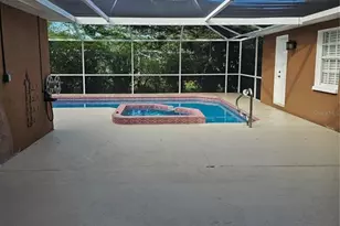 417 Lake of the Woods Dr, Venice, FL 34293 - Photo 25