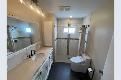 802 S Green Circle, Venice, FL 34285 - Photo 9