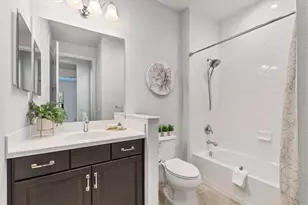 21649 Avon Park Ct, Venice, FL 34293 - Photo 23