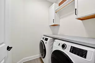 18026 Topiary Pk Pl, Venice, FL 34293 - Photo 23