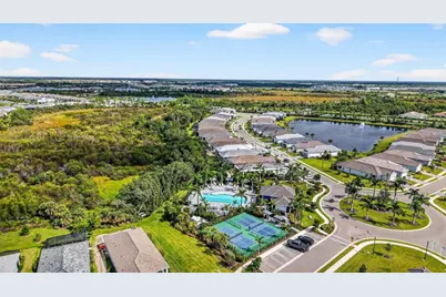 18026 Topiary Park Place, Venice, FL 34293 - Photo 29