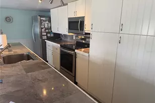 6190 Daffodil Rd, Venice, FL 34293 - Photo 5