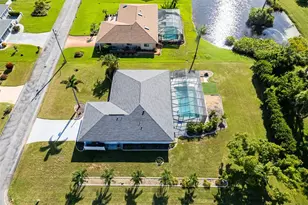 158 Hourglass Dr, Venice, FL 34293 - Photo 5