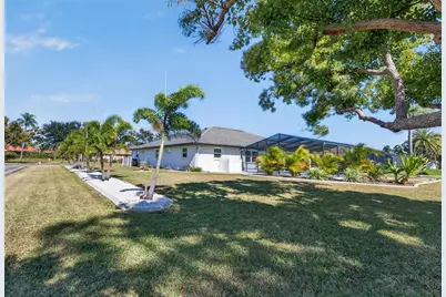 158 Hourglass Drive, Venice, FL 34293 - Photo 5