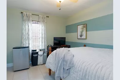 7606 37th Street Circle E, Sarasota, FL 34243 - Photo 15