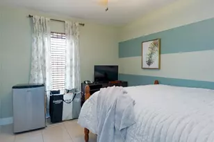 7606 37th St Cir E, Sarasota, FL 34243 - Photo 15