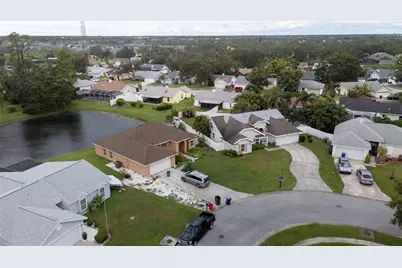 7606 37th Street Circle E, Sarasota, FL 34243 - Photo 3