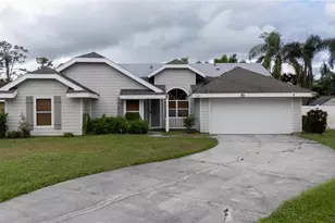 7606 37th St Cir E, Sarasota, FL 34243 - Photo 1