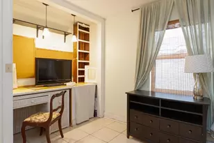 7606 37th St Cir E, Sarasota, FL 34243 - Photo 13