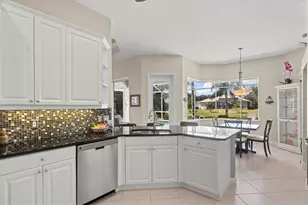 210 Lake Victoria Ct, Englewood, FL 34223 - Photo 17