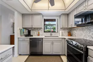 1708 Lakeside Dr, Venice, FL 34293 - Photo 7