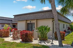 1708 Lakeside Dr, Venice, FL 34293 - Photo 1