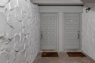 1555 Tarpon Center Dr, Venice, FL 34285 - Photo 3