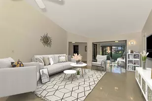 4765 Oak Forest Dr W, Sarasota, FL 34231 - Photo 7