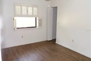 638 Bird Bay Dr E, Venice, FL 34285 - Photo 7