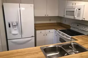 638 Bird Bay Dr E, Venice, FL 34285 - Photo 3