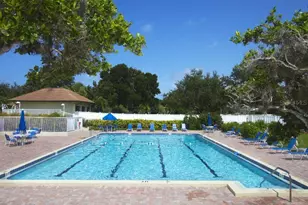 638 Bird Bay Dr E, Venice, FL 34285 - Photo 15