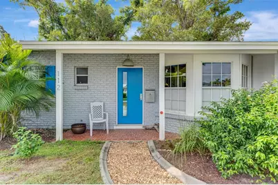 112 Field Avenue East, Venice, FL 34285 - Photo 3