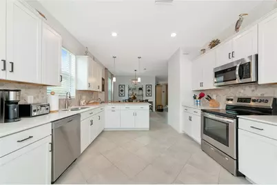 11375 Burgundy Drive, Venice, FL 34293 - Photo 9