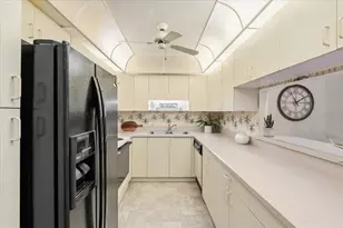 1211 Capri Isles Blvd, Venice, FL 34292 - Photo 13