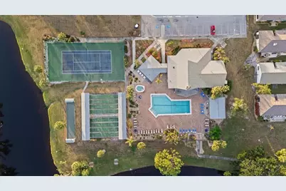 508 Foxwood Boulevard, Englewood, FL 34223 - Photo 3