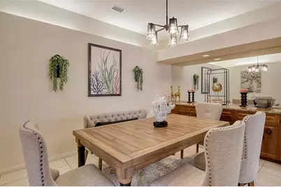 560 Fallbrook Drive, Venice, FL 34292 - Photo 9