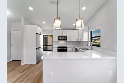 1711 Curry Avenue #82, Nokomis, FL 34275 - Photo 7